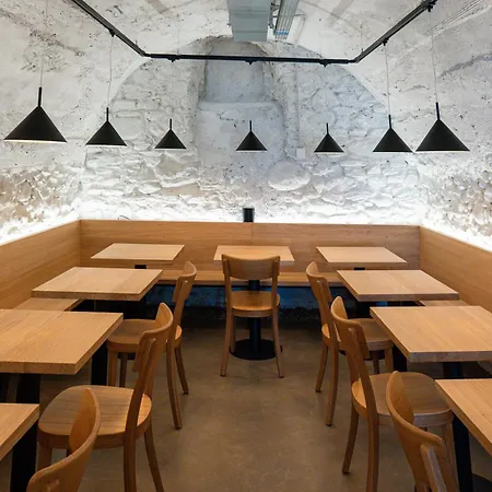 Youth Hostel *